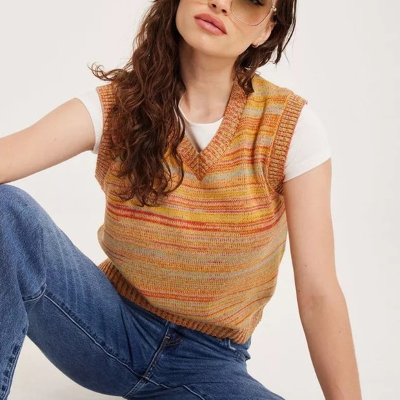 Levis Sleeveless V Neck Sweater Knit Striped 70s Womens Size XL - Picture 8 of 8